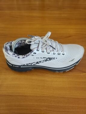 Brooks Unisex  Ghost 15 Gray Camo Running Shoes Size 9.5 B Women’s/ 8 Men’s
